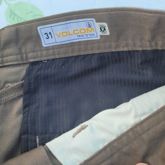 Volcom  short - Picture 9 of 9